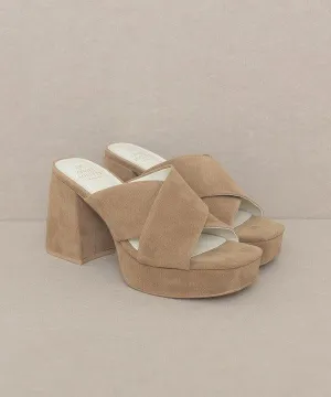 Carmen Chunky Platform Mule Heel