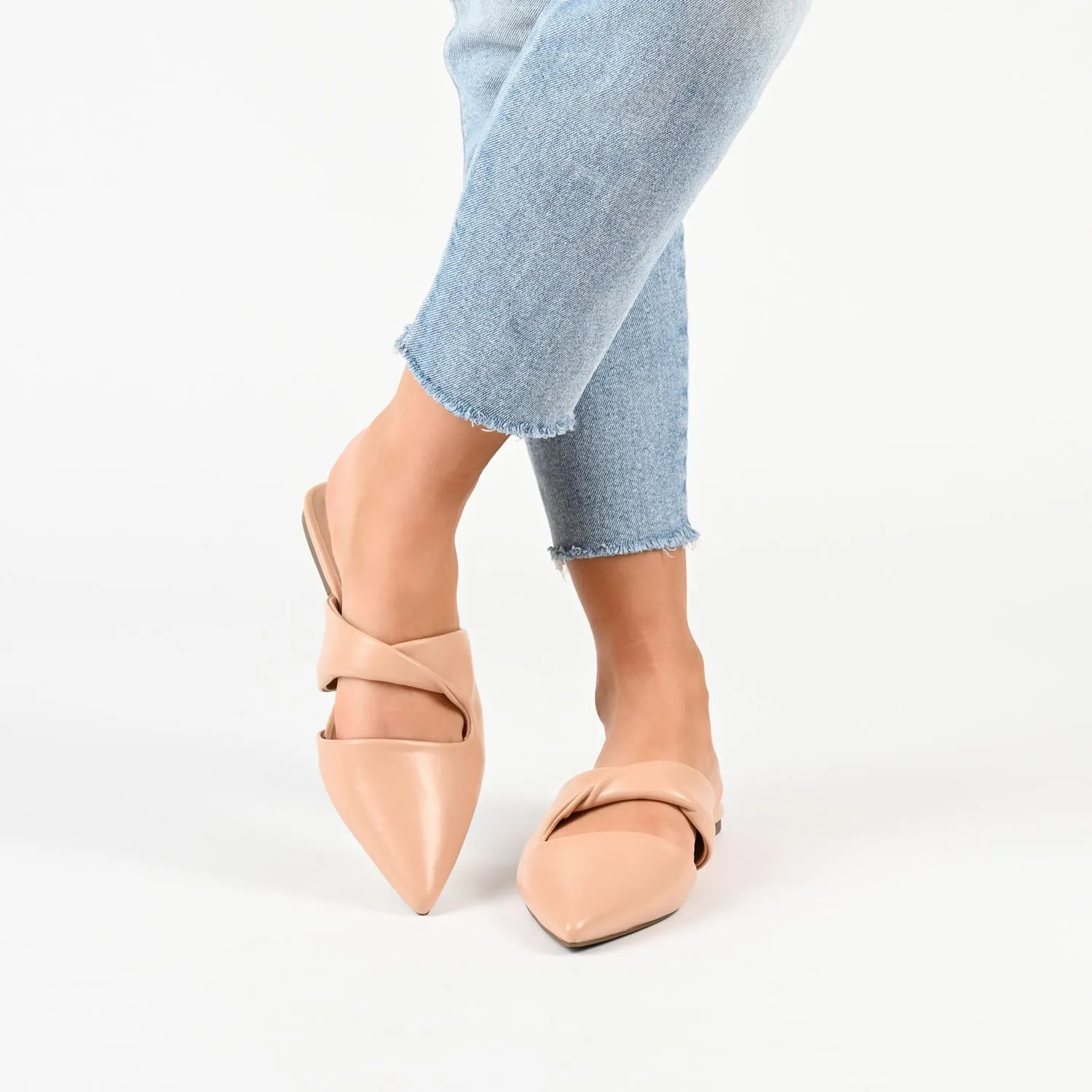 ENNISS MULE FLATS IN FAUX LEATHER