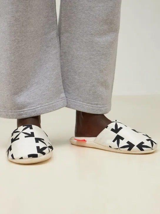 Off-White   Arrow pattern slippers 