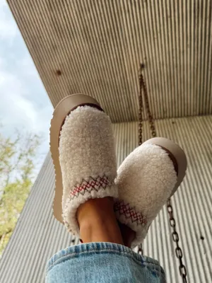 'Tis the Season Sherpa Platform Slippers (Cream/Multi)