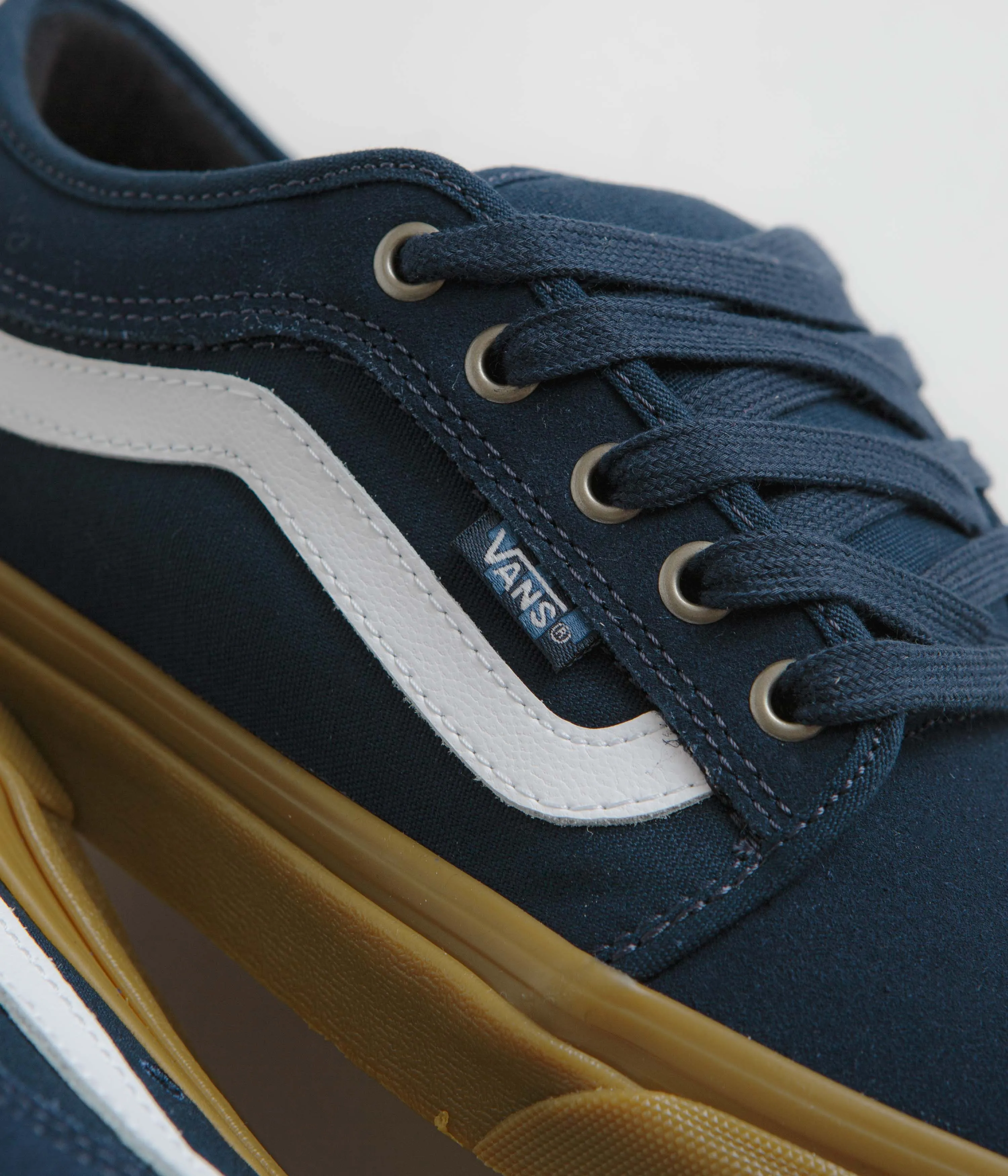 Vans Skate Chukka Low Sidestripe Shoes - Navy / Gum