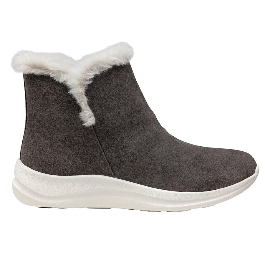 XC4 MOLLIE SHEARLING BOOTIE